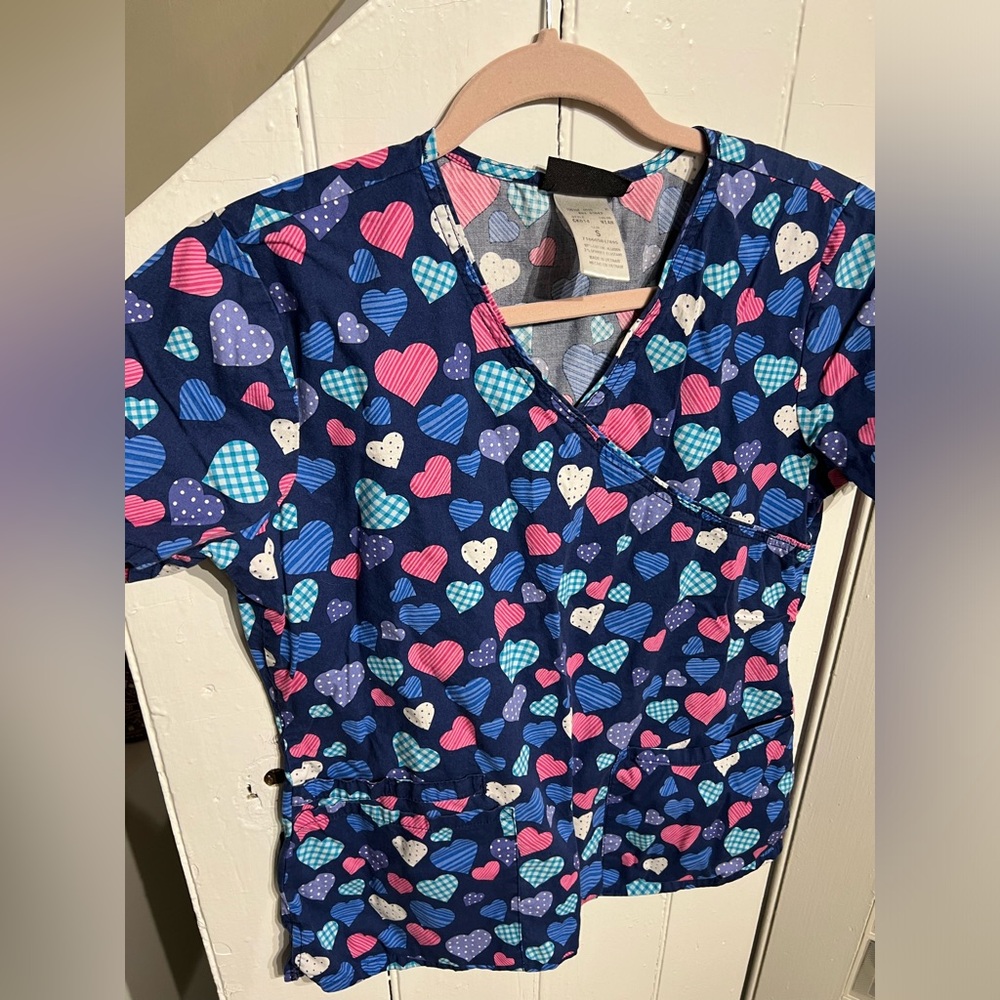 Scrub top